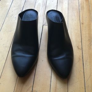 VINCE Vero Cuoio leather heeled mule Size 8M